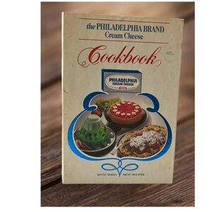 Kraft Philadelphia Brand Cream Cheese Cookbook by KRAFT Recipes Spiral B…